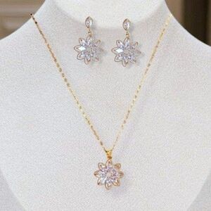 14K Gold Floral Marquis Diamond Necklace & Earring Set